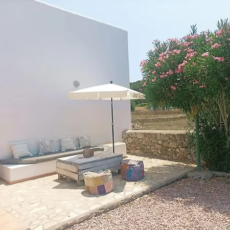 Townhouse In Countryside, Close To City & Talamanca Beach * Santa Eulària des Riu